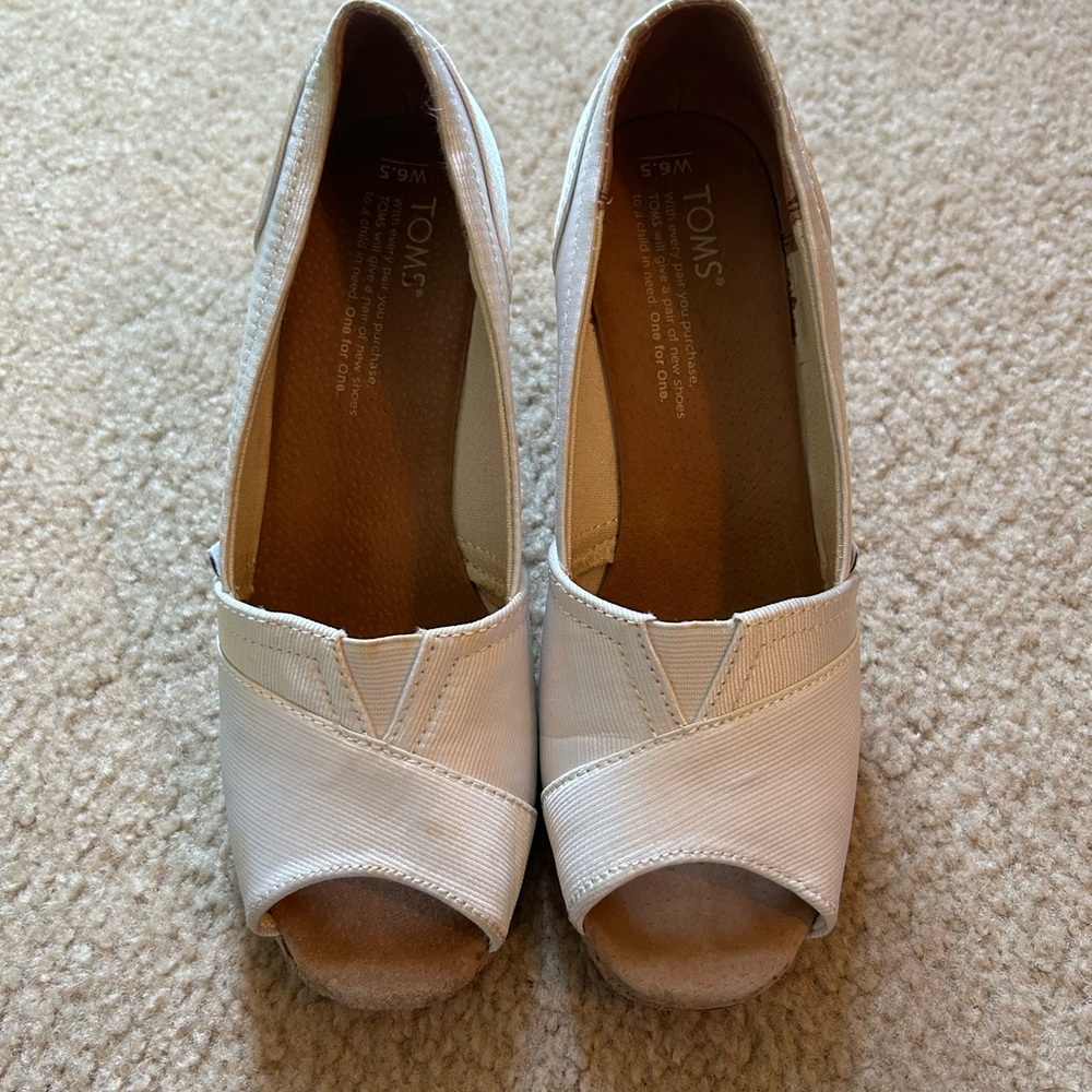 TOMS White Canvas Peep-Toe Flats